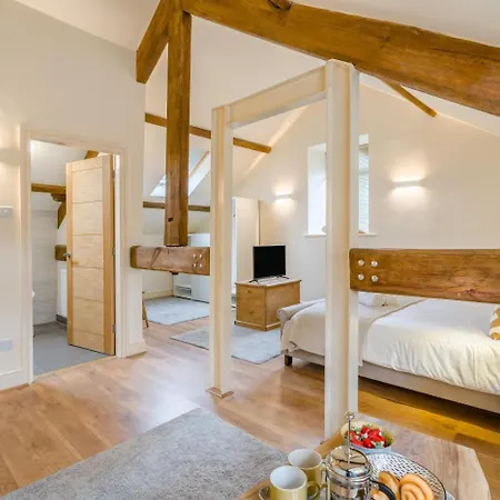 3 Bed In Oc-lr046 *